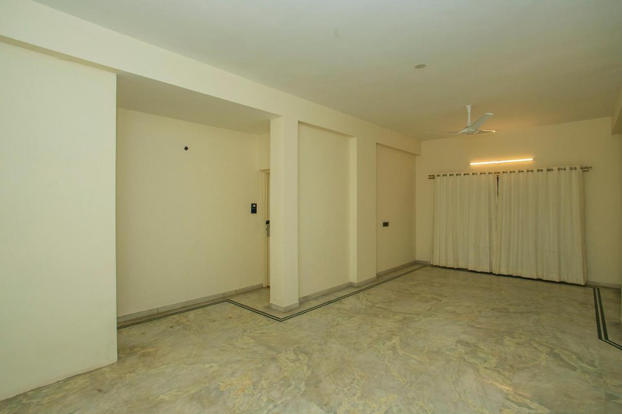 Collection O Premium Eden Au Lac Near Sri Someshwara Swami Temple バンガロール エクステリア 写真